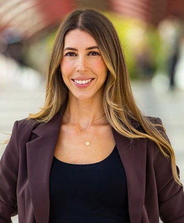 Alexis Sine Employment Lawyer in Calgary, Alberta